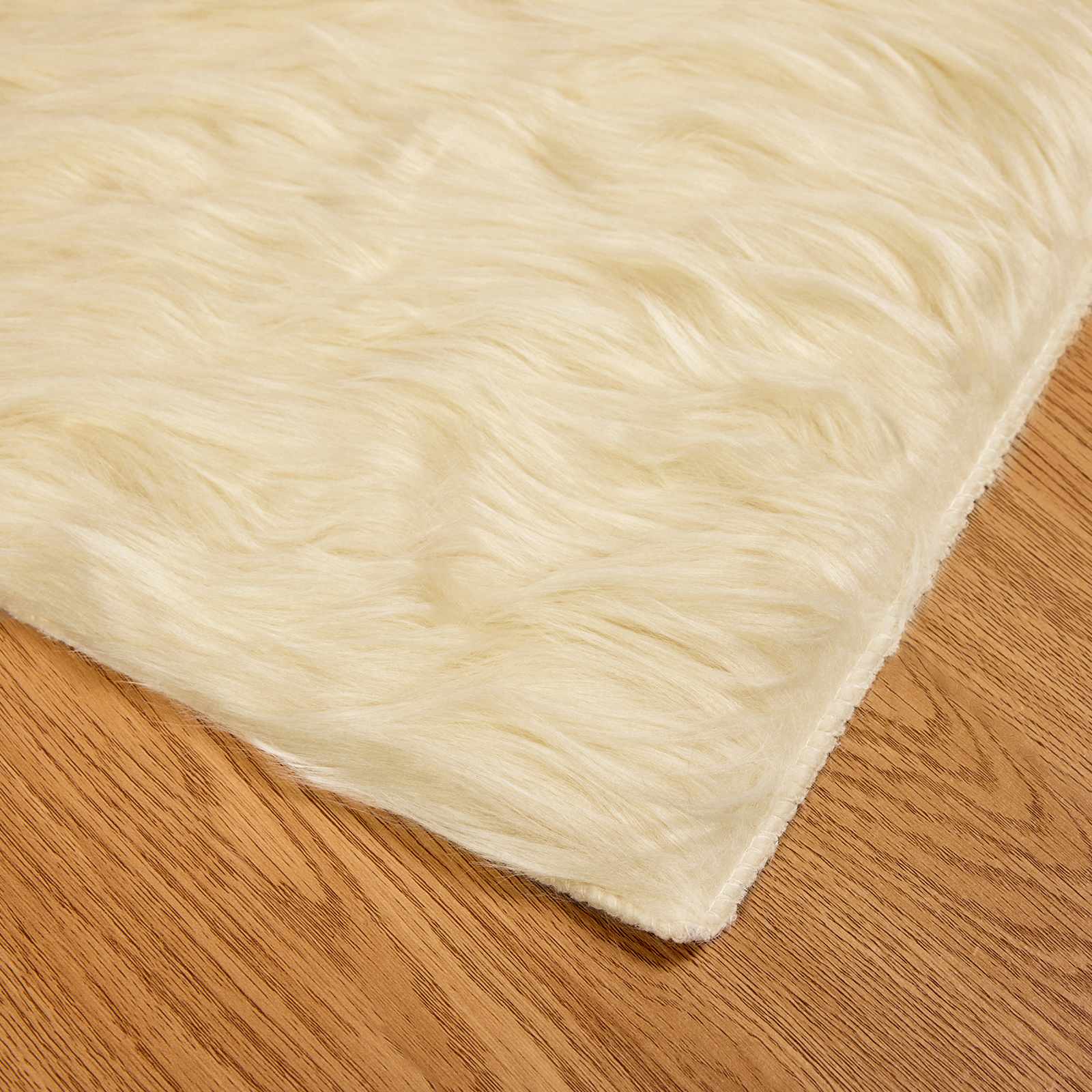 Tappeto in finta TAFALLA Crema 240 x 340 cm Poliestere