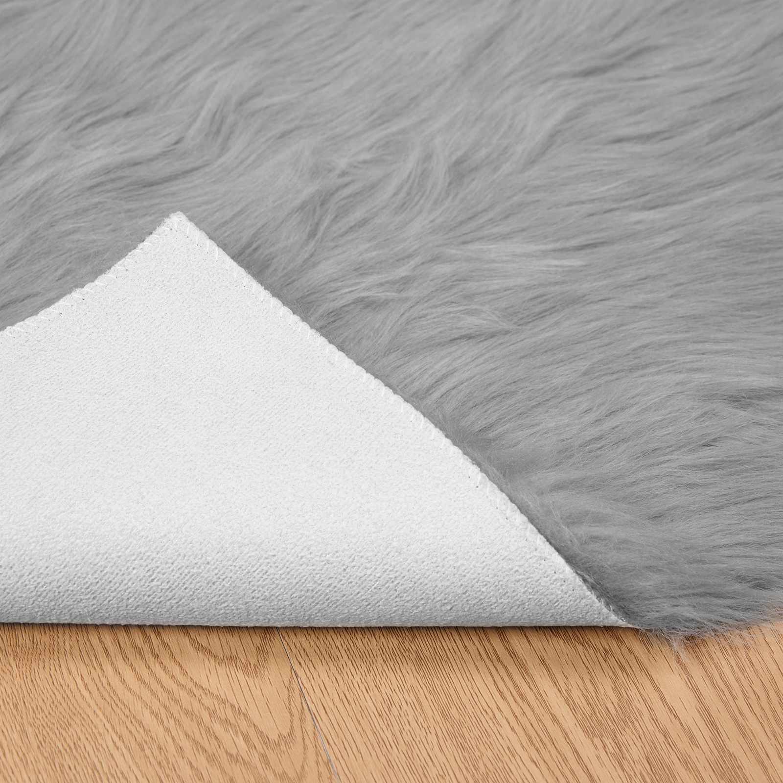 Tappeto in finta TAFALLA Grigio 140 x 200 cm Poliestere
