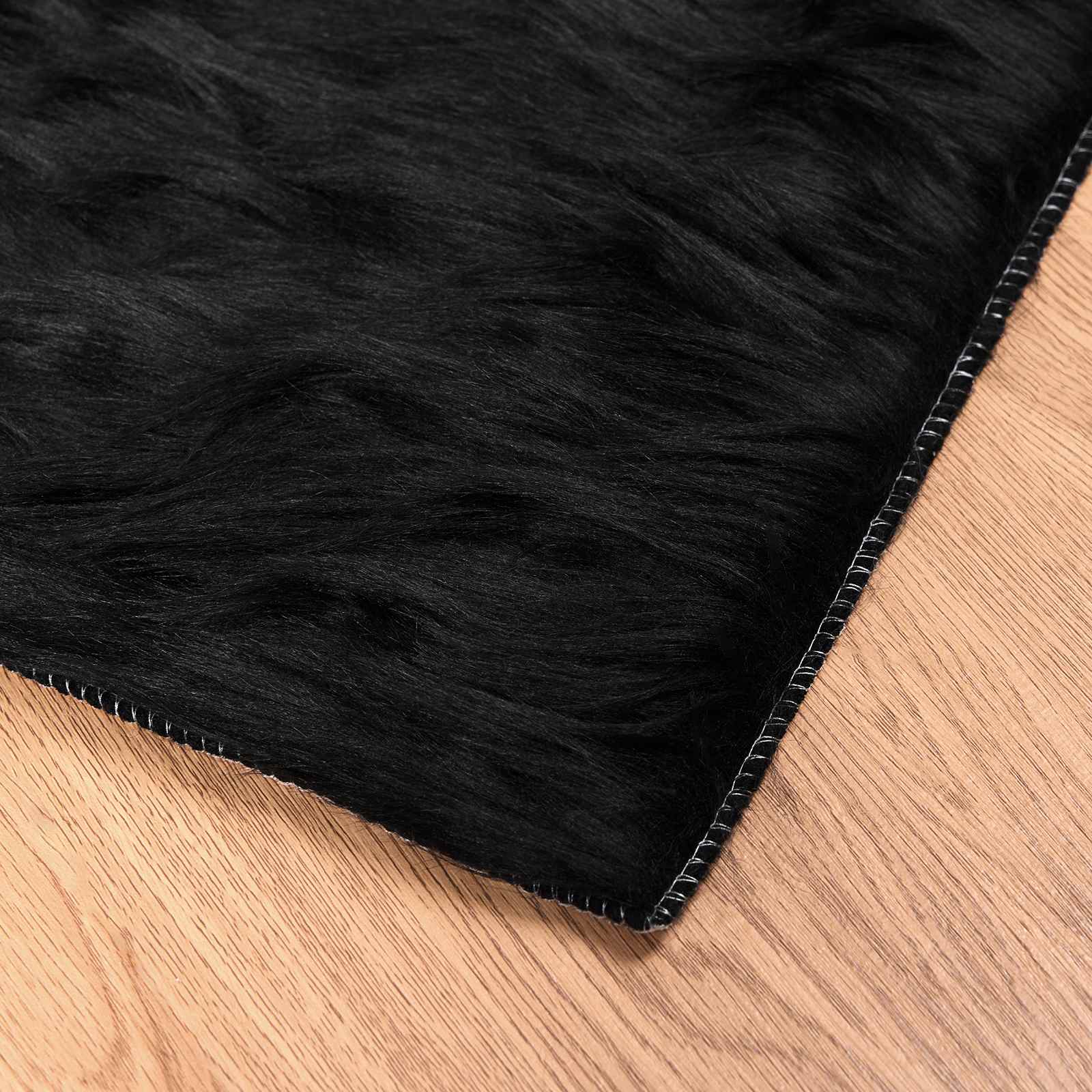 Tappeto in finta TAFALLA Nero 120 x 170 cm Poliestere