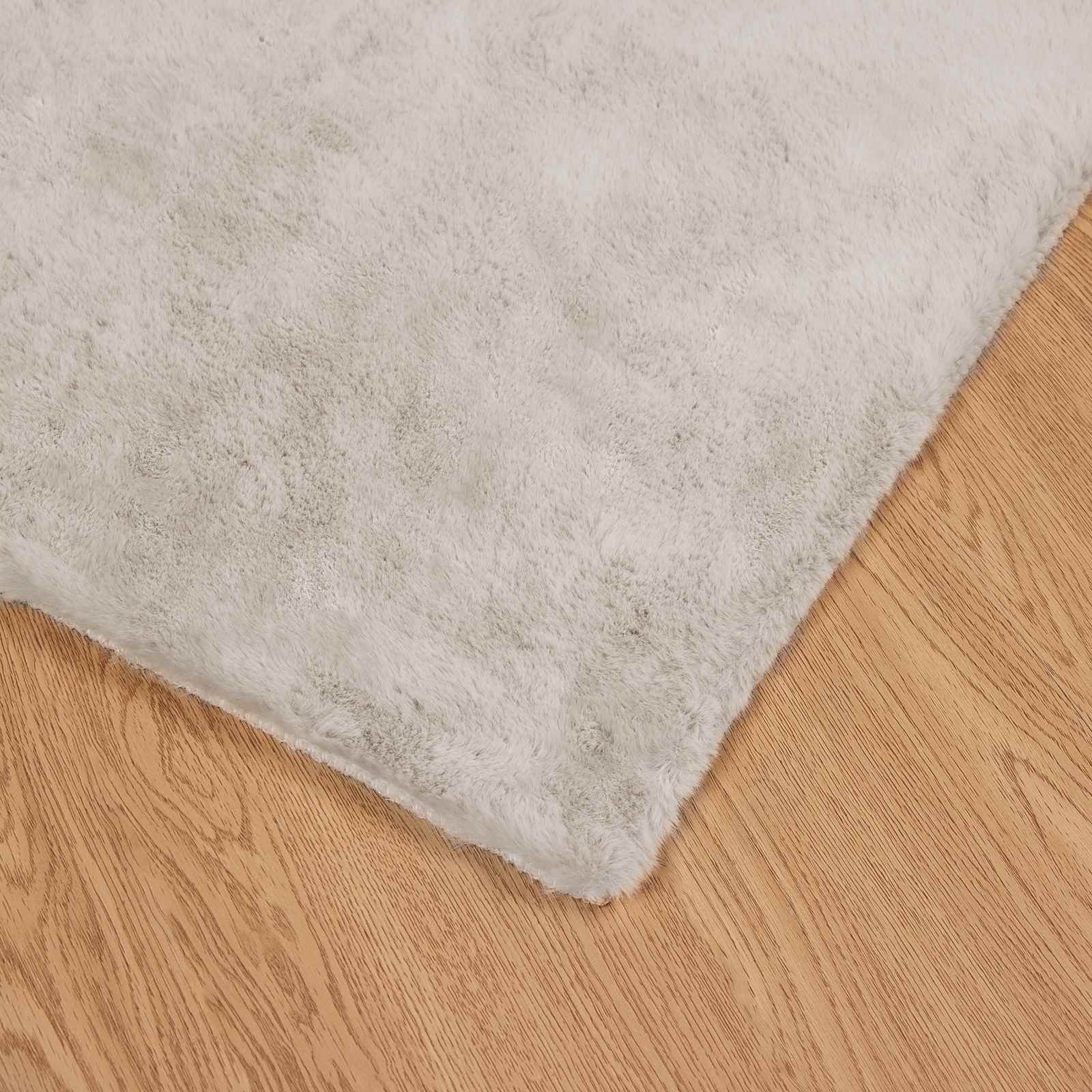 Tappeto antiscivolo in sintetica di coniglio OLITE Beige