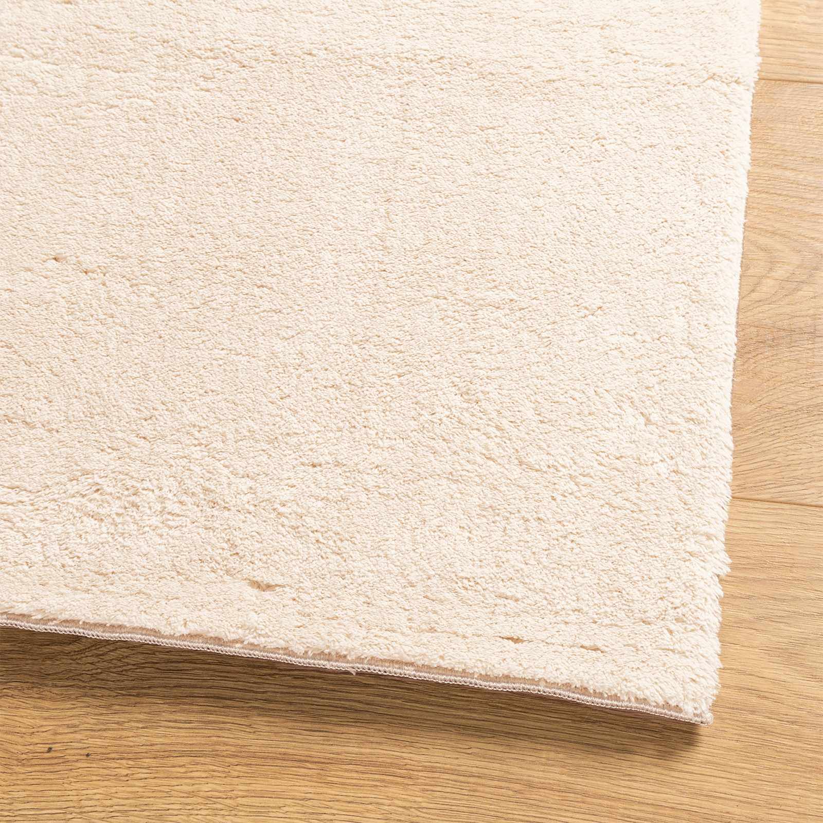 Tappeto a pelo medio, morbido e lavabile HUARTE Beige