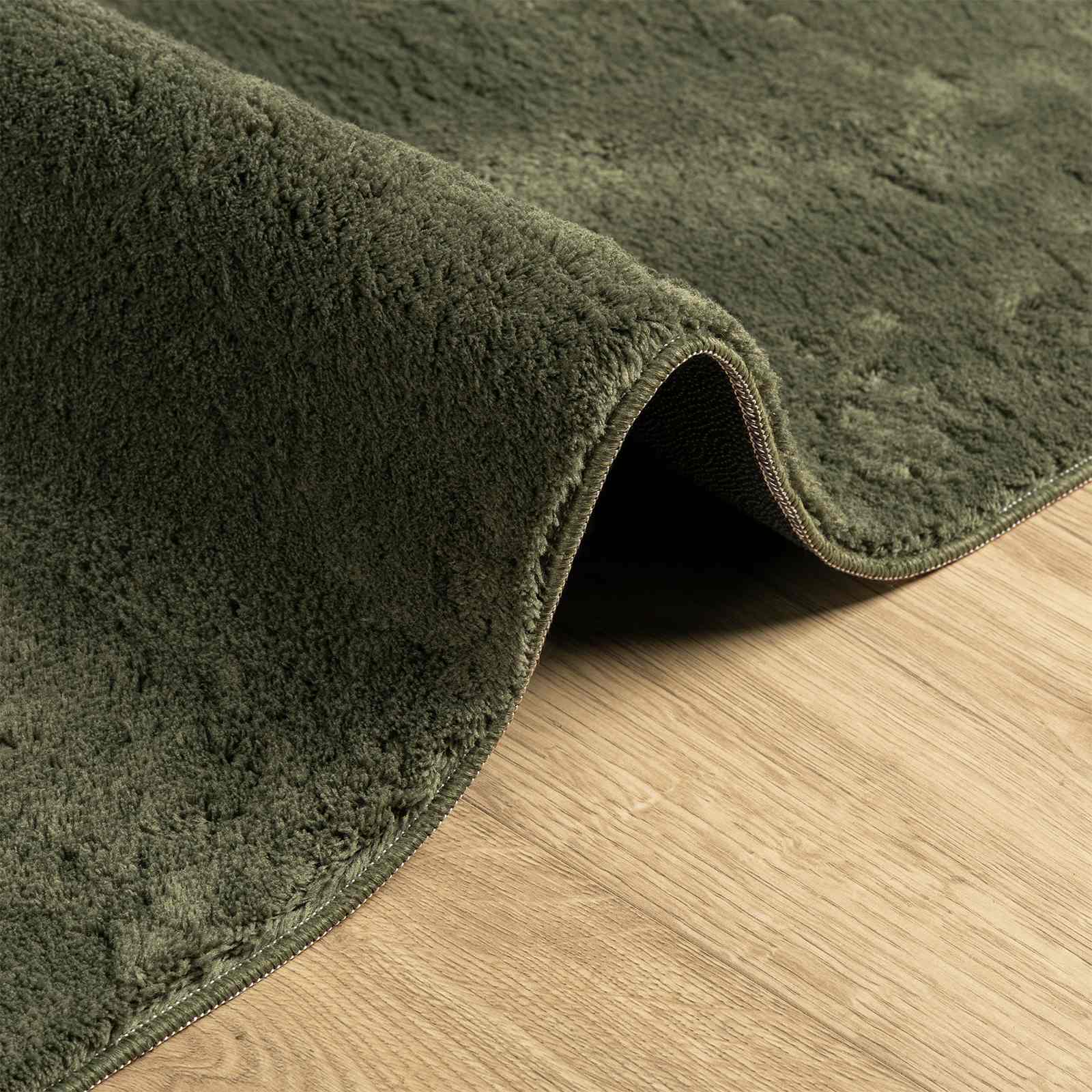 Tappeto a pelo medio, morbido e lavabile HUARTE Verde foresta